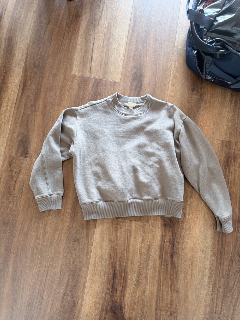 Women’s Crewneck Sweatshirt in Taupe